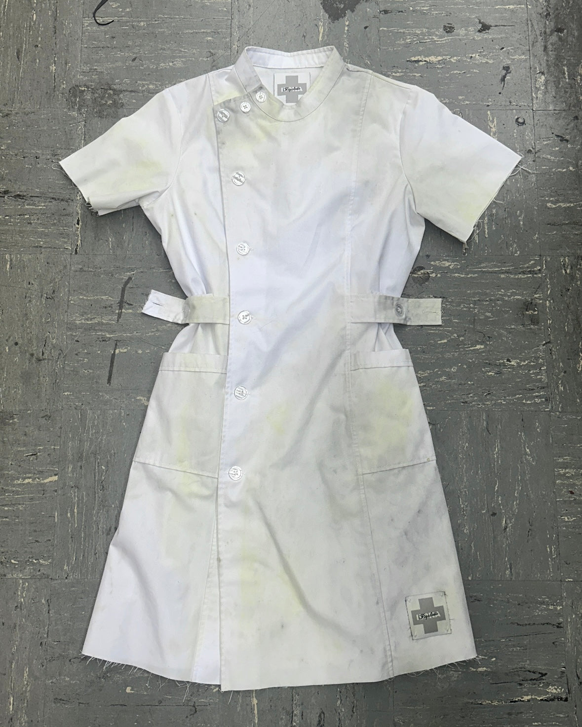 NURSE DRESS IN BONE